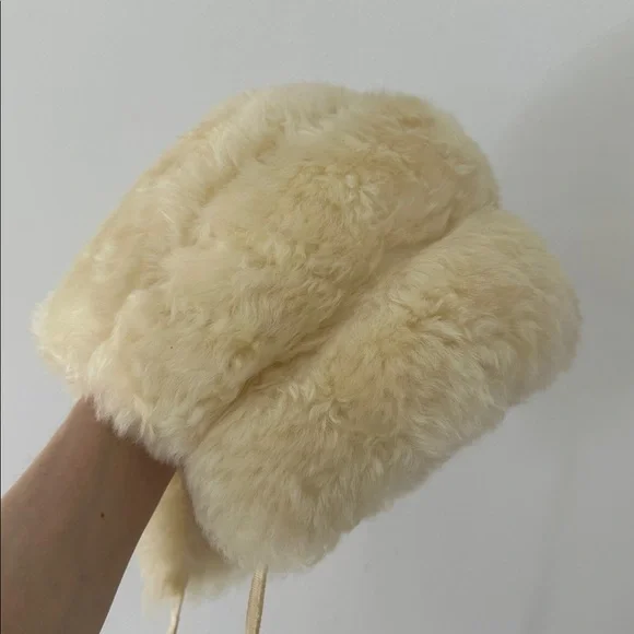 Vintage Italian Sheep Fur Shearling Hat With Pom Pom Ties - Picture 3 of 5